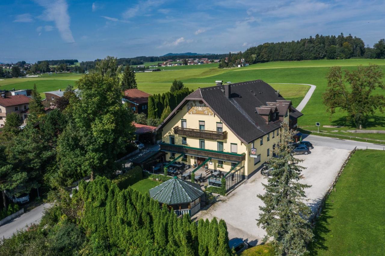 Gasthof Zur Seeburg Seekirchen am Wallersee Esterno foto